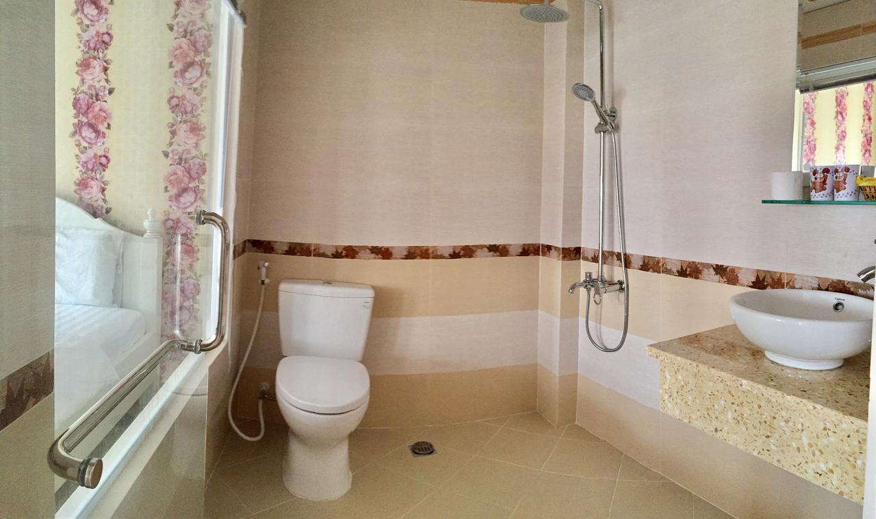 Minh Ngoc Hotel Thành Pho Ho Chí Minh Esterno foto